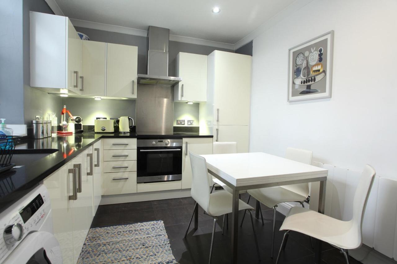 شقة Walk To Notting Hill /Paddington 1 B/R With Patio لندن المظهر الخارجي الصورة